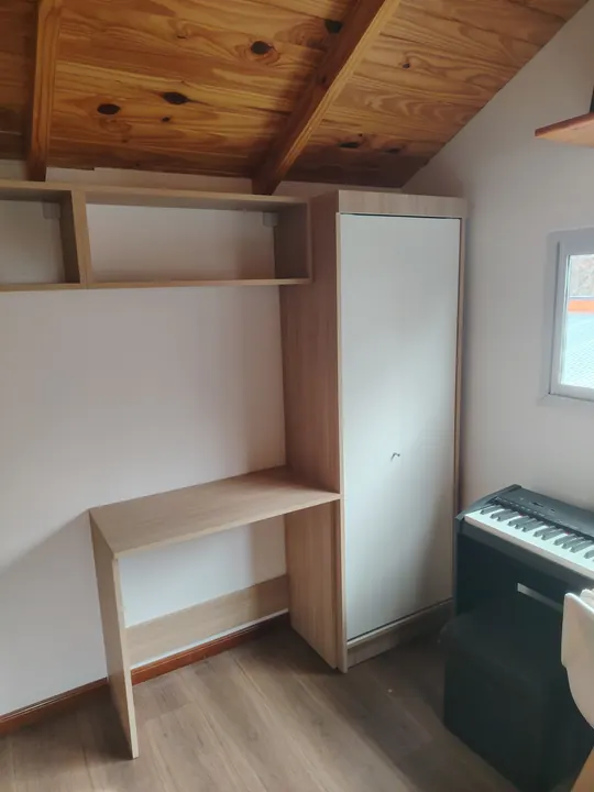 Escritorio con biblioteca a medida, 2026 · Muebles en Roca, General Roca